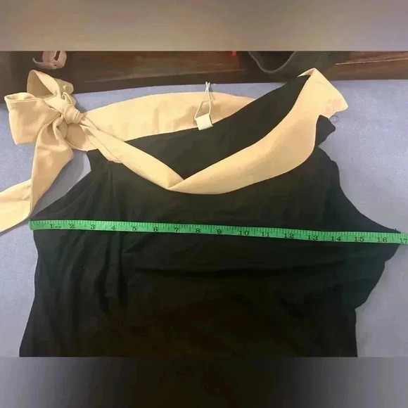NWT Chic Black Dress with Bow Detail - Picture 9 of 9